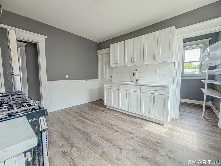 15 Elmwood Ave #3 — Photo 3