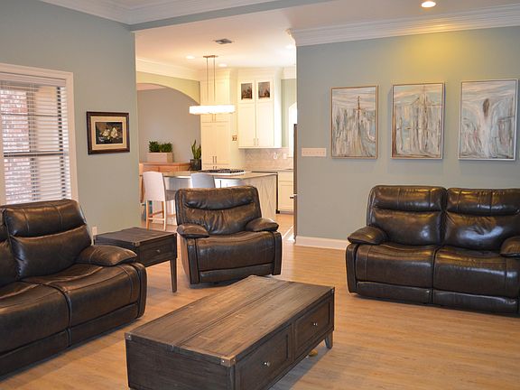 5th image of 103 Moss Brook Dr