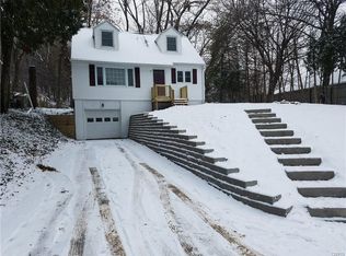 205 Dunning Dr, Camillus, NY 13031