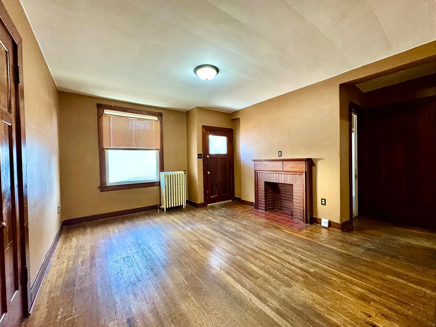 638 N. Main St. — Photo 3