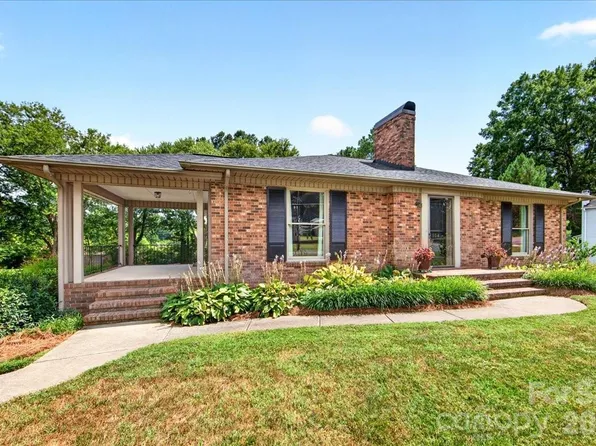 104 2nd Ave NE, Catawba, NC 28609
