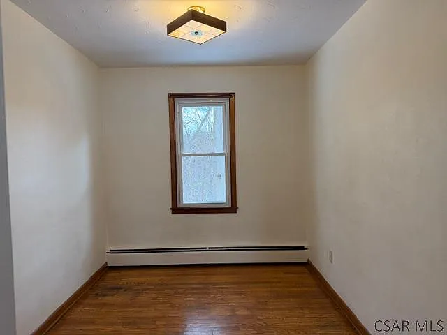 927 East Ave — Photo 3