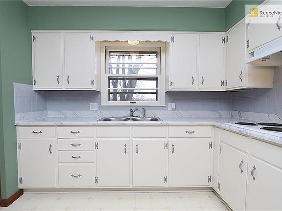 5th image of 15303 E 43rd Pl S