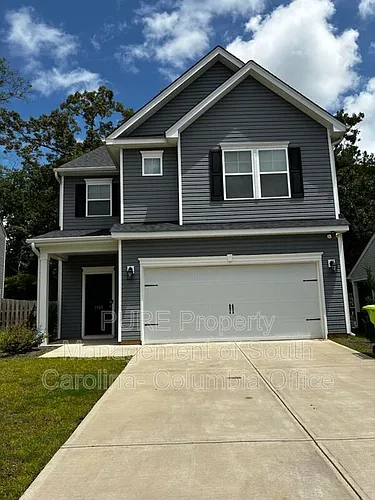 1155 Crescent Moon Loop Photo 1