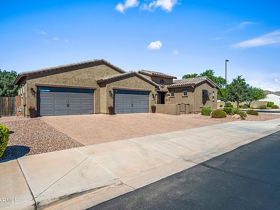 4th image of 3270 E Azalea Drive
