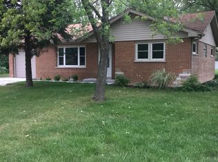 7570 W 105th St, Palos Hills, IL