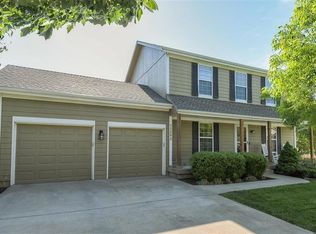 15295 S Sturgeon Dr, Olathe, KS 66062