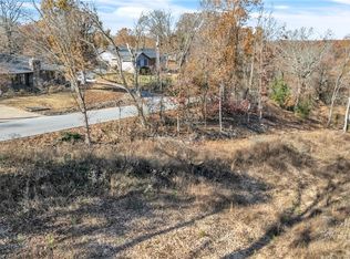 9087 Bluff Dr, Rogers, AR 72756