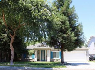 812 W Russell Ave, Visalia, CA 93277