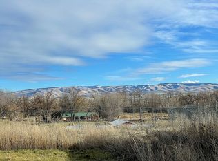 53967 Summers Ln, Milton Freewater, OR 97862