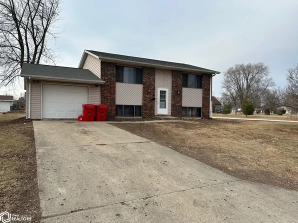 720 1st St NE, Hampton, IA 50441