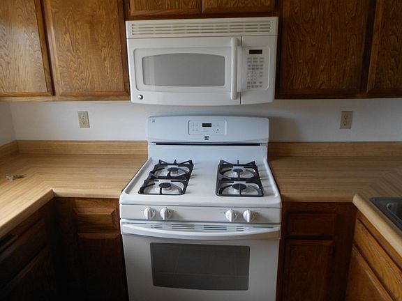 4th image of 1101 W Cypress Ave APT B