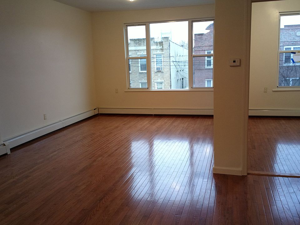 1st image of 27-01 24th Ave