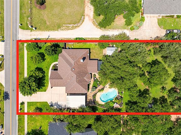 4th image of 1005 Cedar Park Dr
