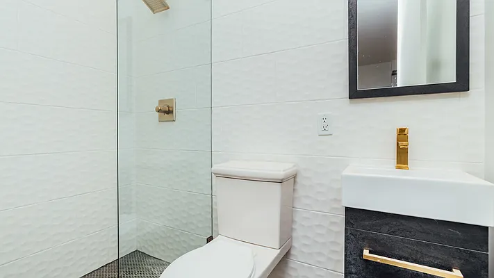 Rented by Nooklyn NYC LLC | media 31