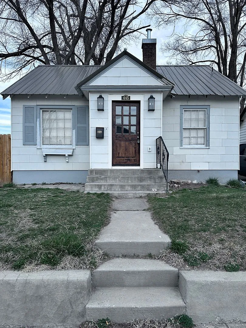 Charming Renovated 3BD/1BA Home with Garage | Idaho Falls — Photo 1