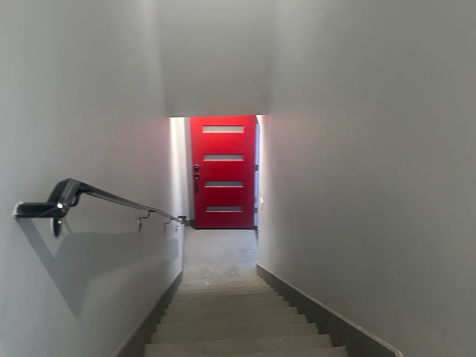 3 bed, 1100 sqft, $3,300 — Photo 1