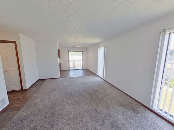 2nd image of 3239 S Illinois Ave APT 4