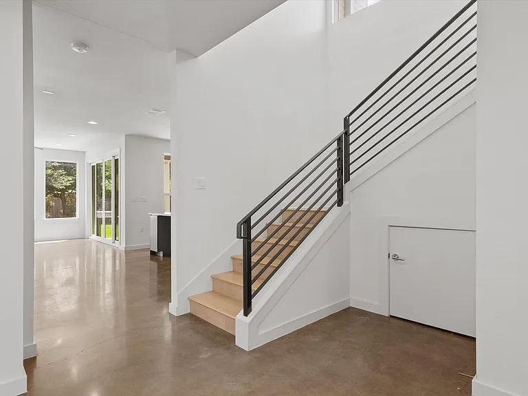 2509 S 4th St — Photo 15
