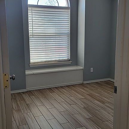 5th image of 2204 97th St