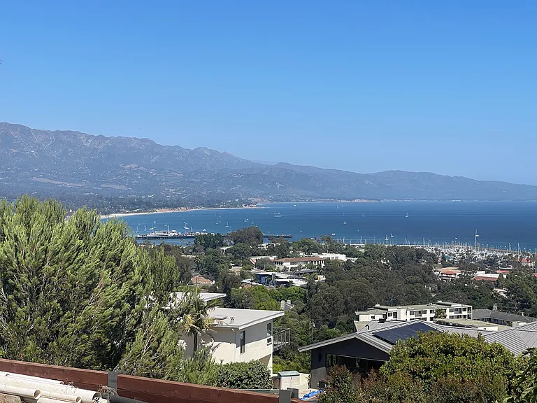 Harbor Hills Ln — Photo 1
