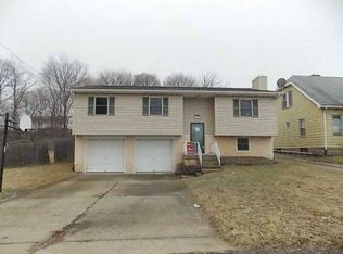 1221 Croxall Ave, Aliquippa, PA 15001