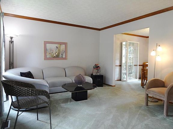 4th image of 4830 Leybourne Dr