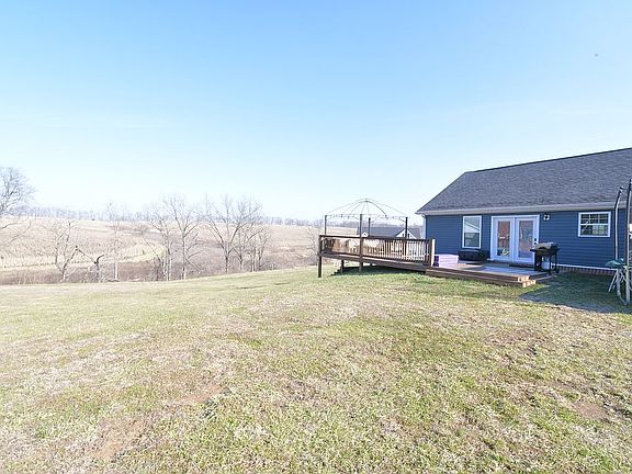 3rd image of 505 Lucombe Cir