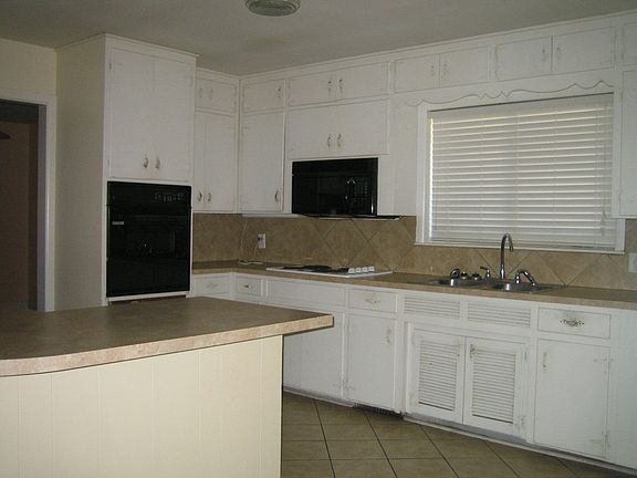 5th image of 2801 S College Rd