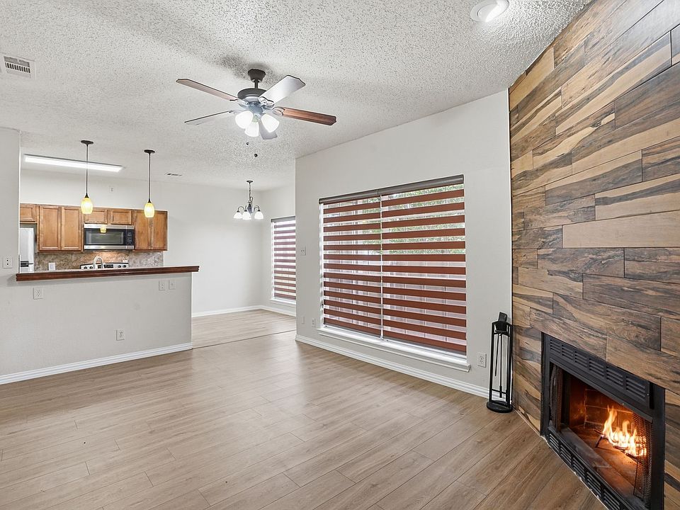 1st image of 4101 Esters Rd APT 101
