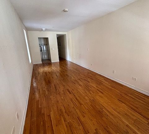 2nd image of 156 E 30th St APT 3B