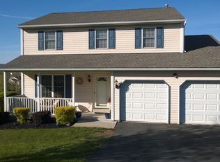 4415 Hillside Rd, Reading, PA 19606