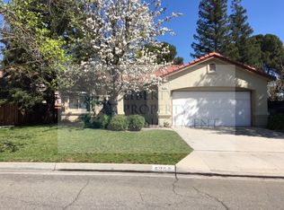 5902 W Alluvial Ave, Fresno, CA