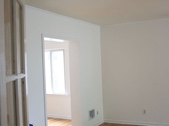 3rd image of 167 Crystal Ave