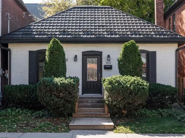 303 Charlton Ave W, Hamilton, ON L8P 2E4