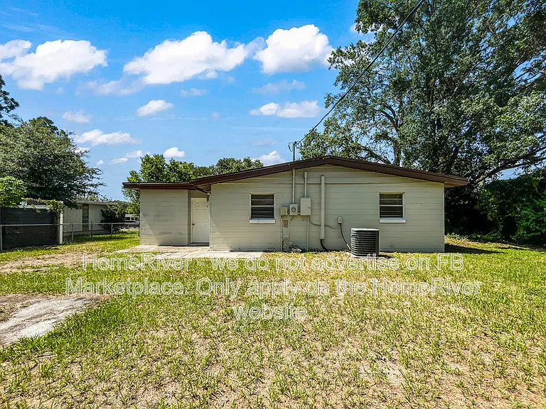 4523 Dolphin Dr — Photo 19