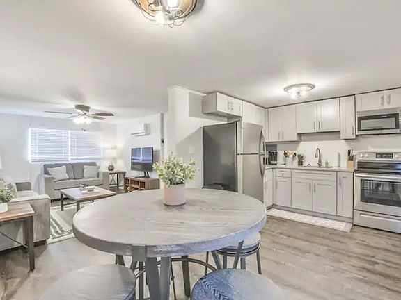 5th image of 235 W Pike St APT 3