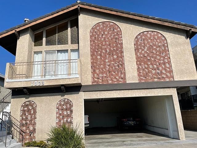 1st image of 1808 S Bundy Dr #6