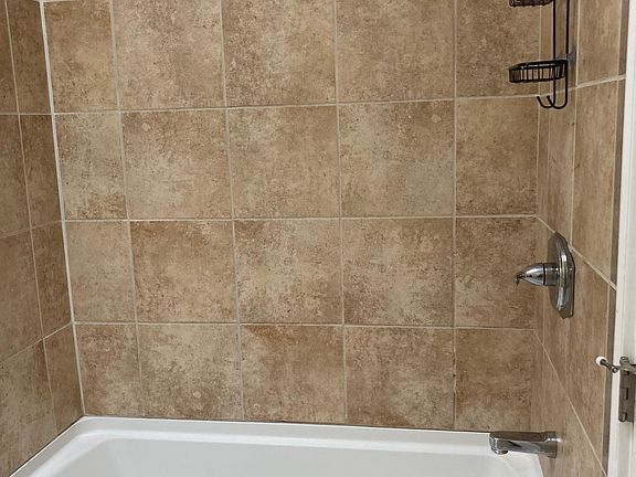 5th image of 881 Arguello Blvd #A