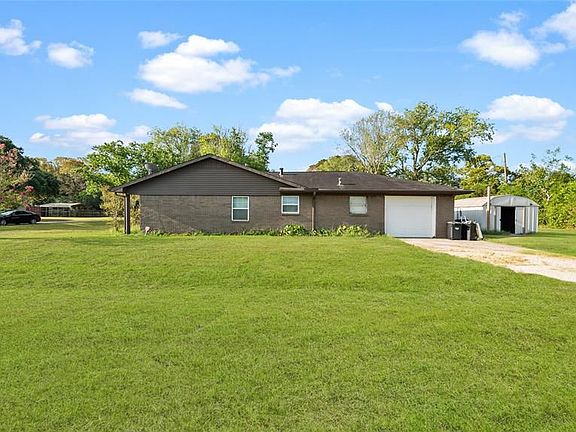 3rd image of 13411 Anna Ct