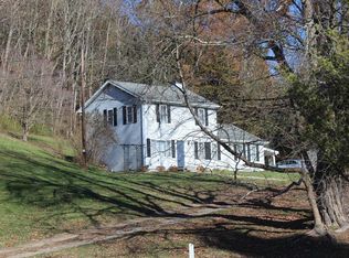 67 Hollow Rd, Staatsburg, NY 12580