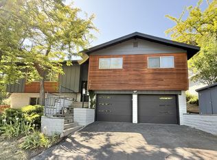 132 Mountain View Blvd, Klamath Falls, OR 97601