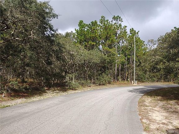 3rd image of 10 Milbark Ct