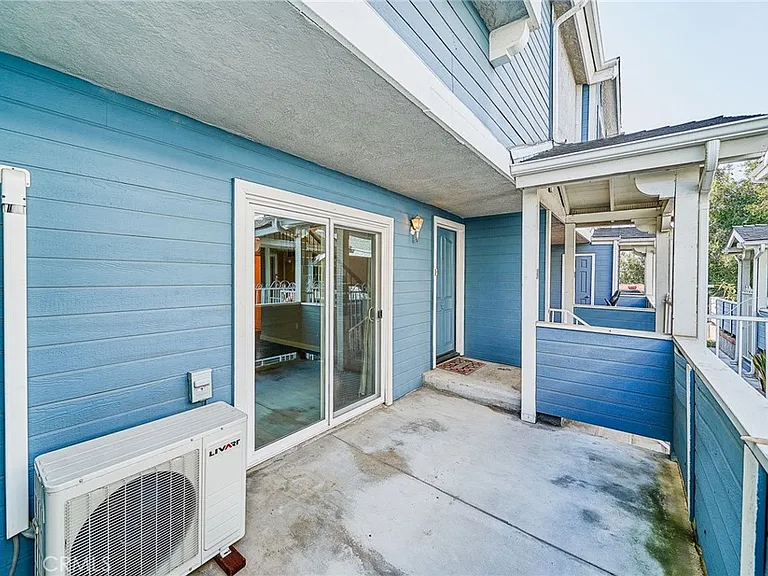 21901 Moneta Ave #10 — Photo 31
