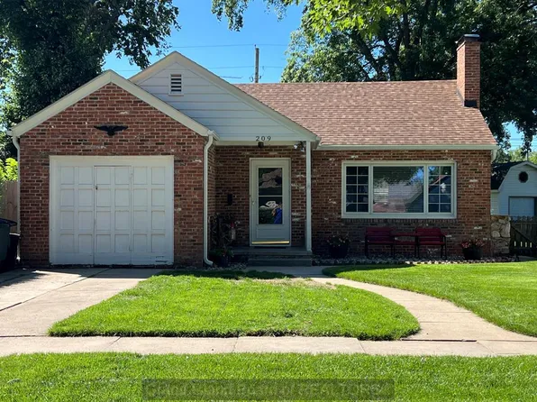 209 E 15th St, Grand Island, NE 68801