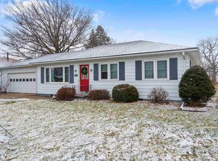 1135 5th St, Jesup, IA 50648