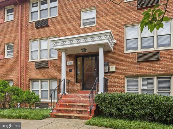 2030 N Woodrow St APT 11, Arlington, VA 22207