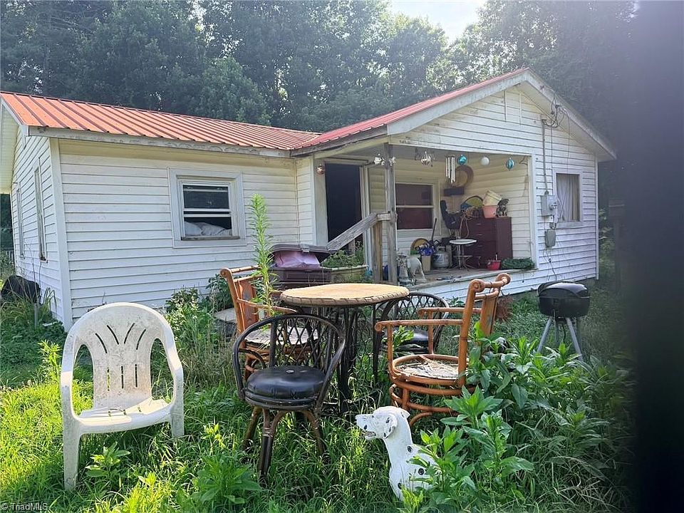 1st image of 112 Hardwick Ln