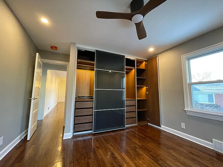 1106 N 49th Ave — Photo 11