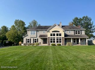 38 Rolling Brook Dr, Ballston Spa, NY 12020
